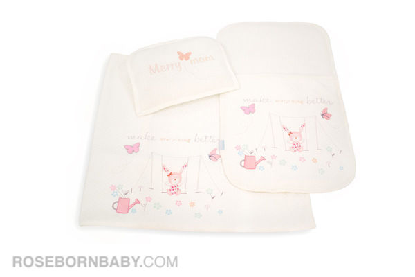 Picture of 3 pieces on the go merry mom